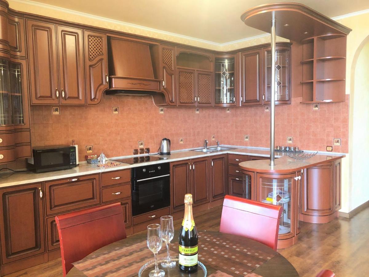 Vip Апартаменти З Видом На Озеро Kiew Exterior foto